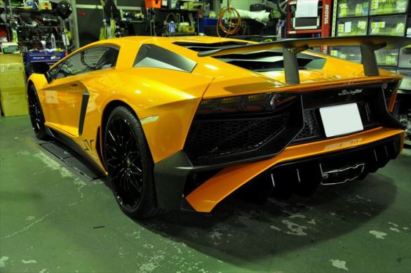 Aventador LP 750 SV