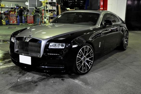 MANSORY V6 Striking