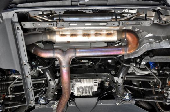AKRAPOVIC GTR