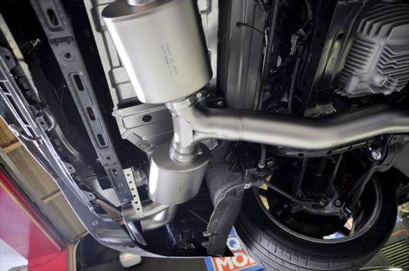 AKRAPOVIC GTR