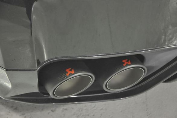 AKRAPOVIC GTR