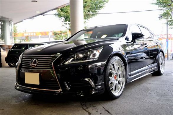 LEXUS LS600h
