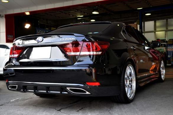 LEXUS LS600h