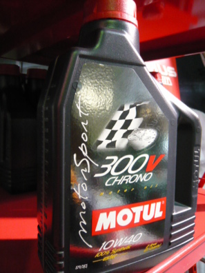 ３００V