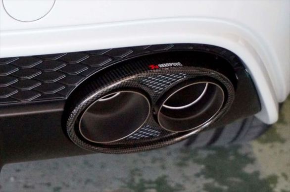 AKRAPOVIC