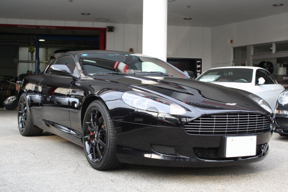 DB9