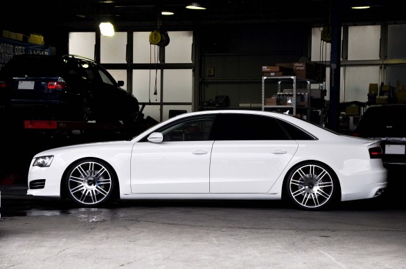 AUDI A8