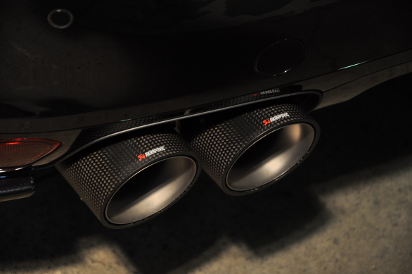 AKRAPOVIC