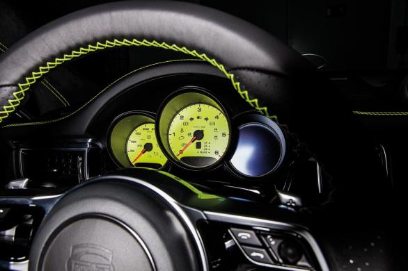 techart_for_porsche_macan_steering_wheel_0.jpg