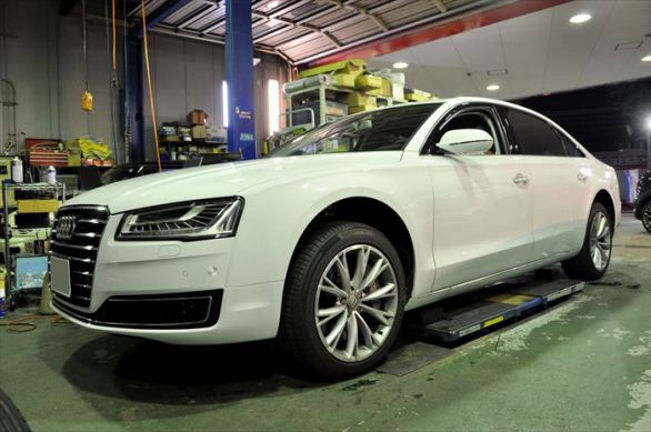 AUDI A8