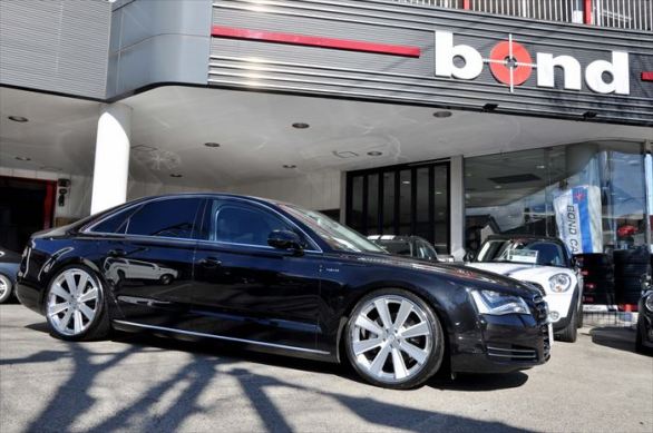 AUDI A8