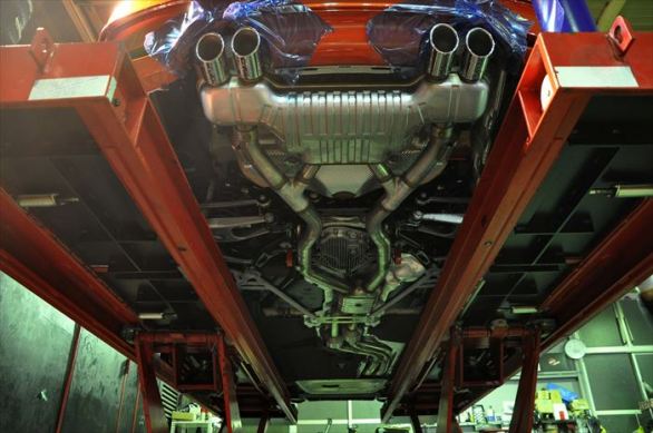 F82 AKRAPOVIC
