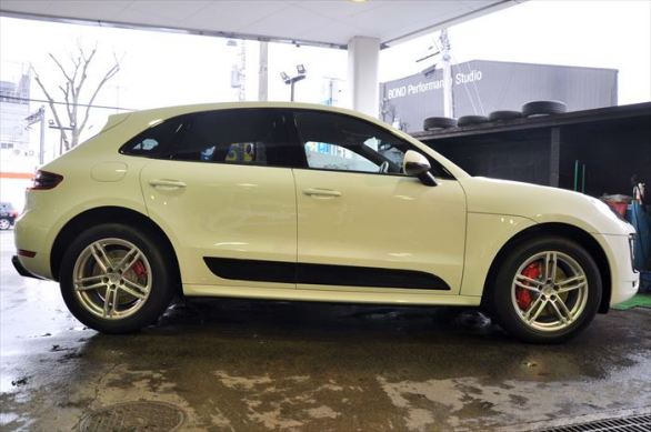 MACAN TURBO