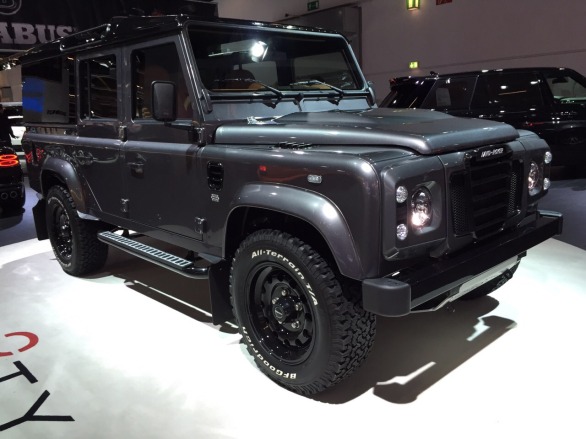 STARTECH Land Rover Defender 