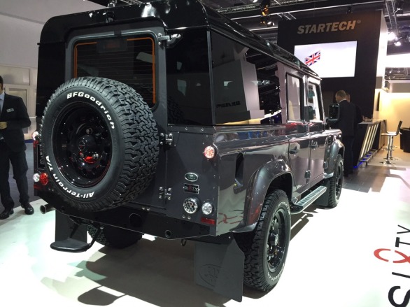 STARTECH Land Rover Defender