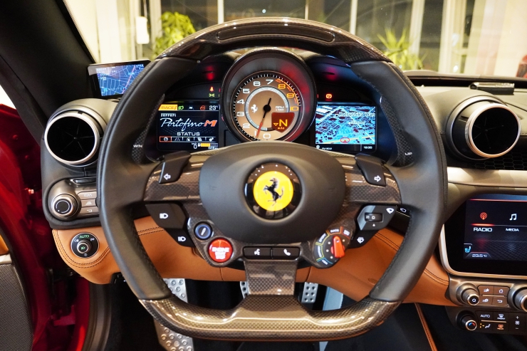 bond葛飾 Ferrari ポルトフィーノM オープンカー