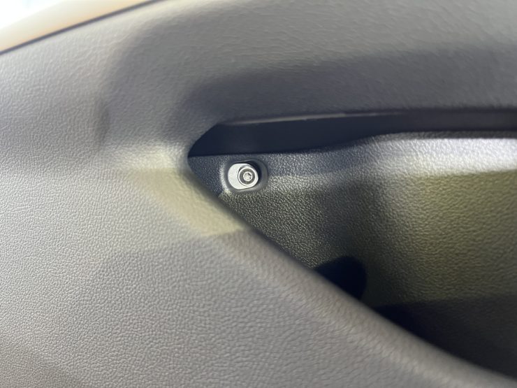 BMW M3 FOCAL スピーカー交換