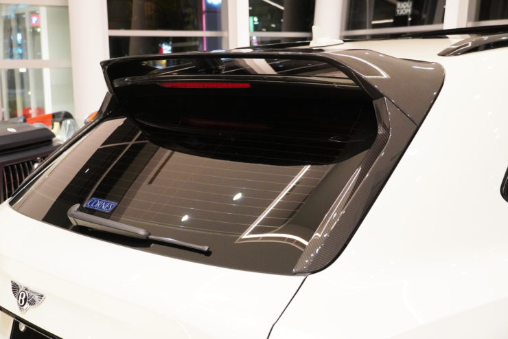 ベントレー　ベンテイガ　W12　カーボン　スタイリングスペック　ディフューザー　スポイラー