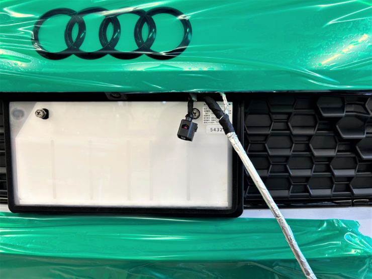 bond ﾎﾞﾝﾄﾞ 葛飾 ﾃﾞｨﾌｪﾝﾀﾞｰ ﾘｱﾓﾆﾀｰ audi R8 字光式ﾅﾝﾊﾞｰ