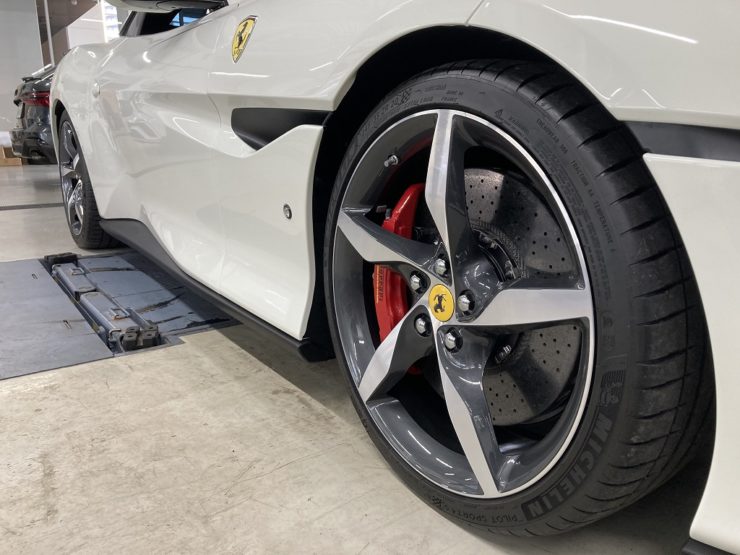 フェラーリ　ポルトフィーノ　車高ダウン　ダウンサス　ロベルタリフター　ASRバルブ開閉システム　デジタルインナーミラー　キャリパーペイント　BOND　葛飾　 東京都　輸入車カスタム