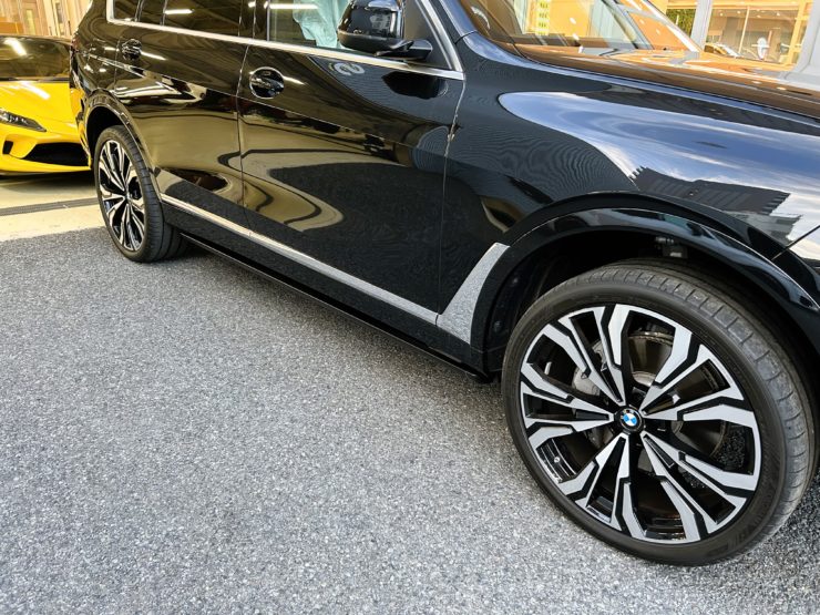 BMW G07 X7 電動サイドステップ bond 葛飾
