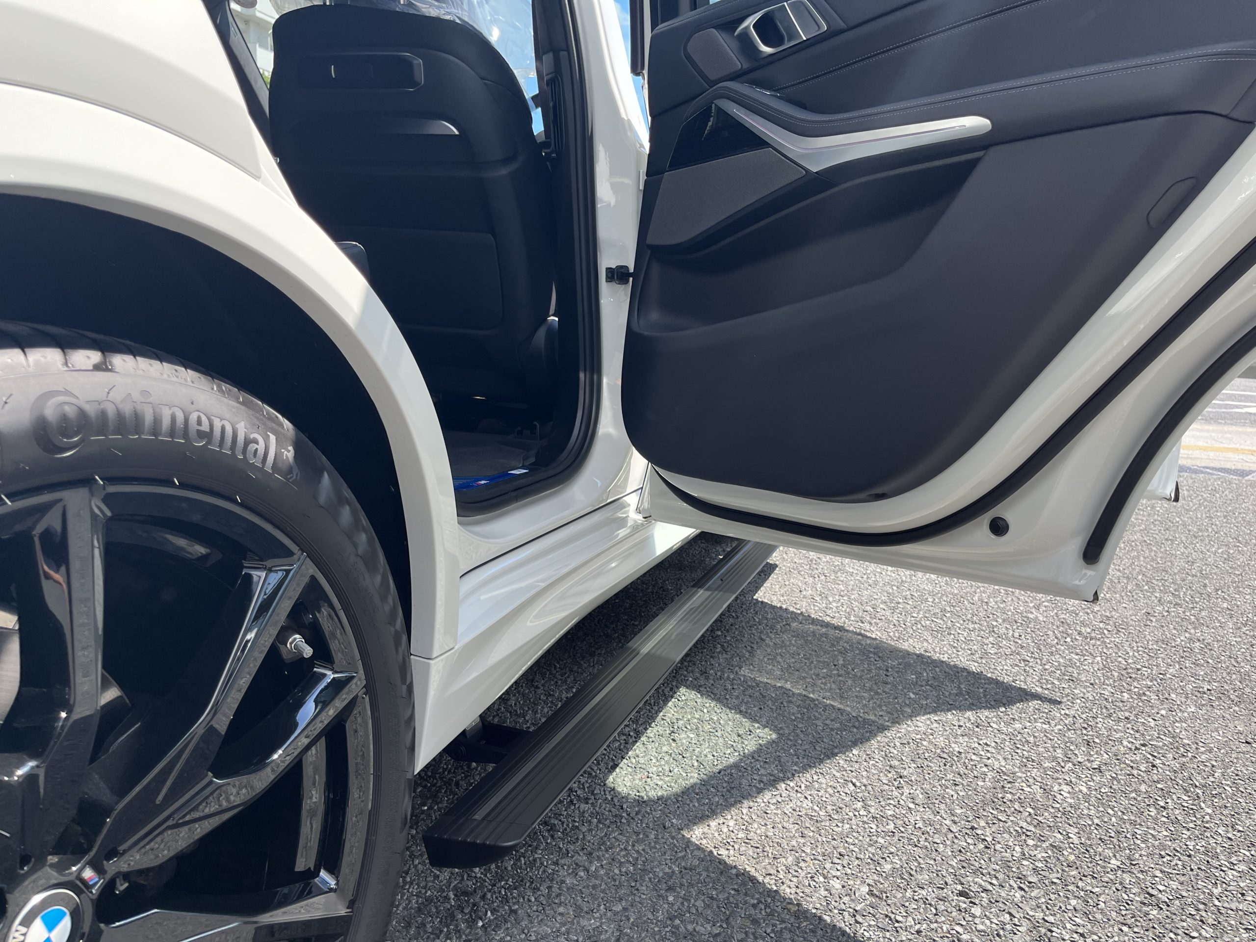 BMW　X7　G07　電動ステップ　BOND　Bond葛飾