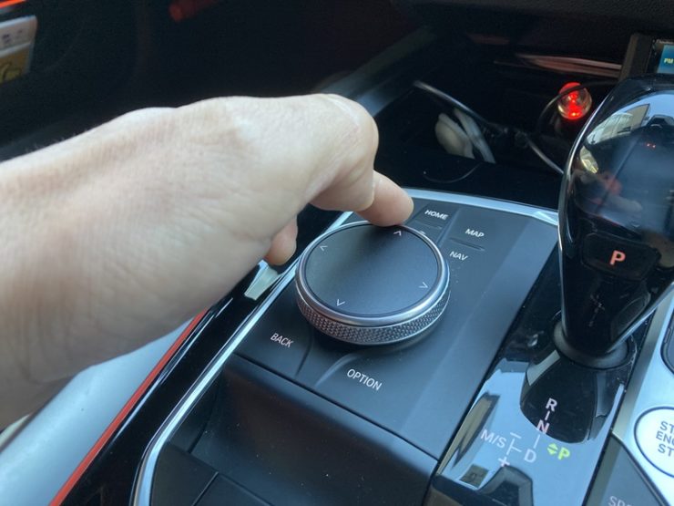 BMW Z4　G29　フロントカメラ　フロントカメラ　インターフェース　ＢＯＮＤ　葛飾　東京都