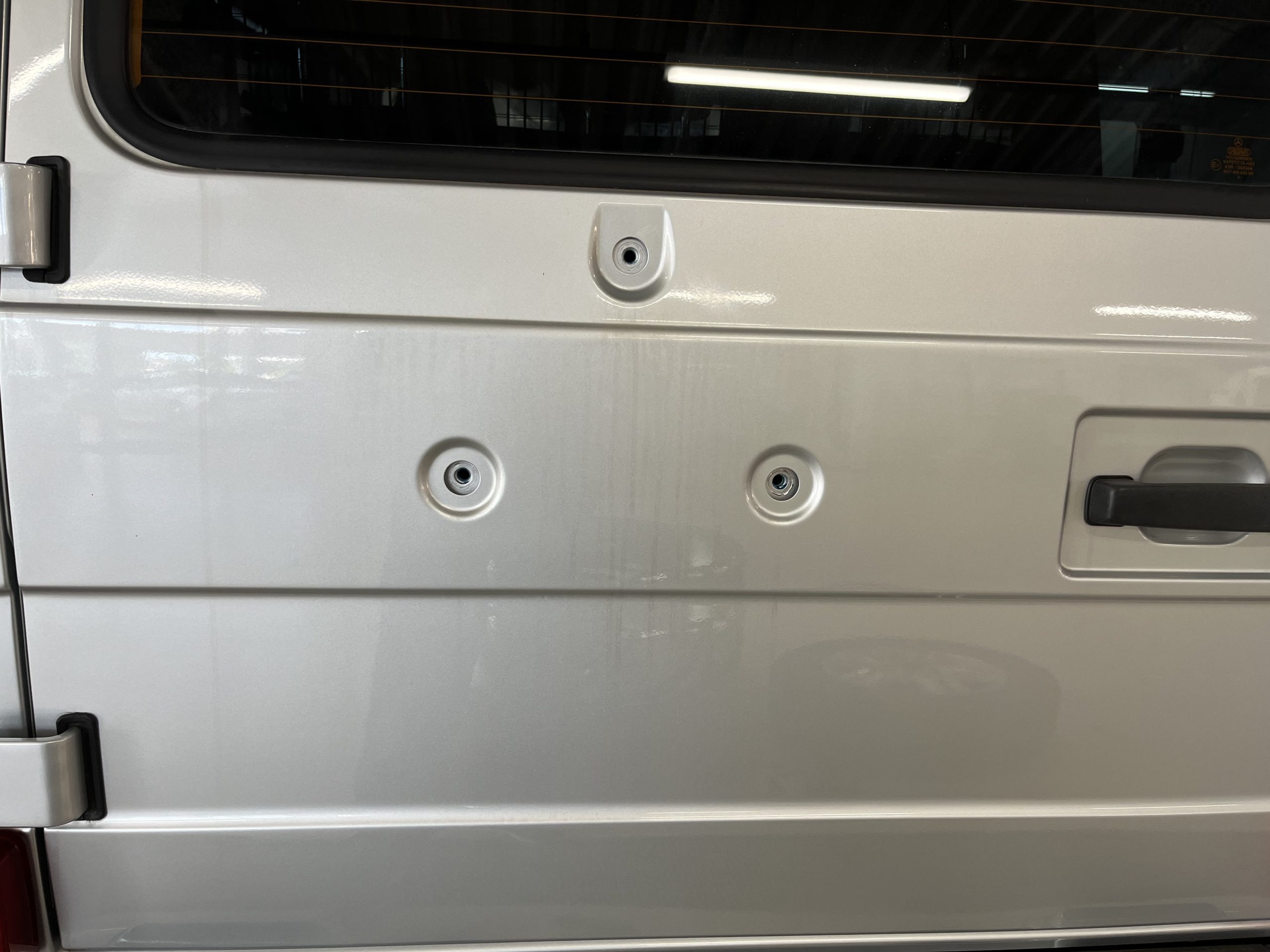 W463　ｹﾞﾚﾝﾃﾞ FRONTRUNNER　ﾙｰﾌﾗｯｸ　CURT　ﾋｯﾁﾒﾝﾊﾞｰ　背面タイヤレス　セルモーター修理　G550　ルーフアンテナ交換　BOND葛飾