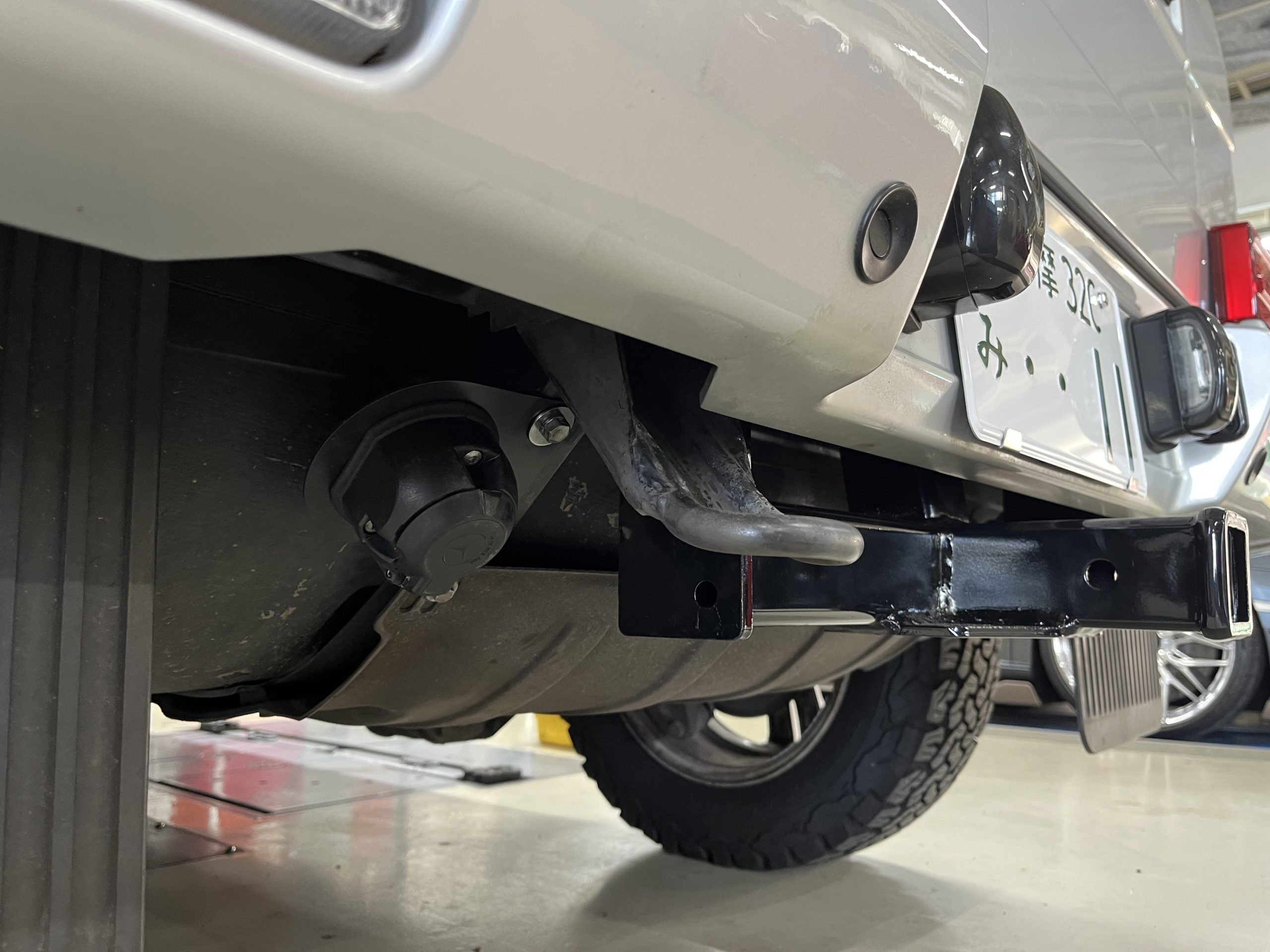 W463　ｹﾞﾚﾝﾃﾞ FRONTRUNNER　ﾙｰﾌﾗｯｸ　CURT　ﾋｯﾁﾒﾝﾊﾞｰ　背面タイヤレス　セルモーター修理　G550　ルーフアンテナ交換　BOND葛飾