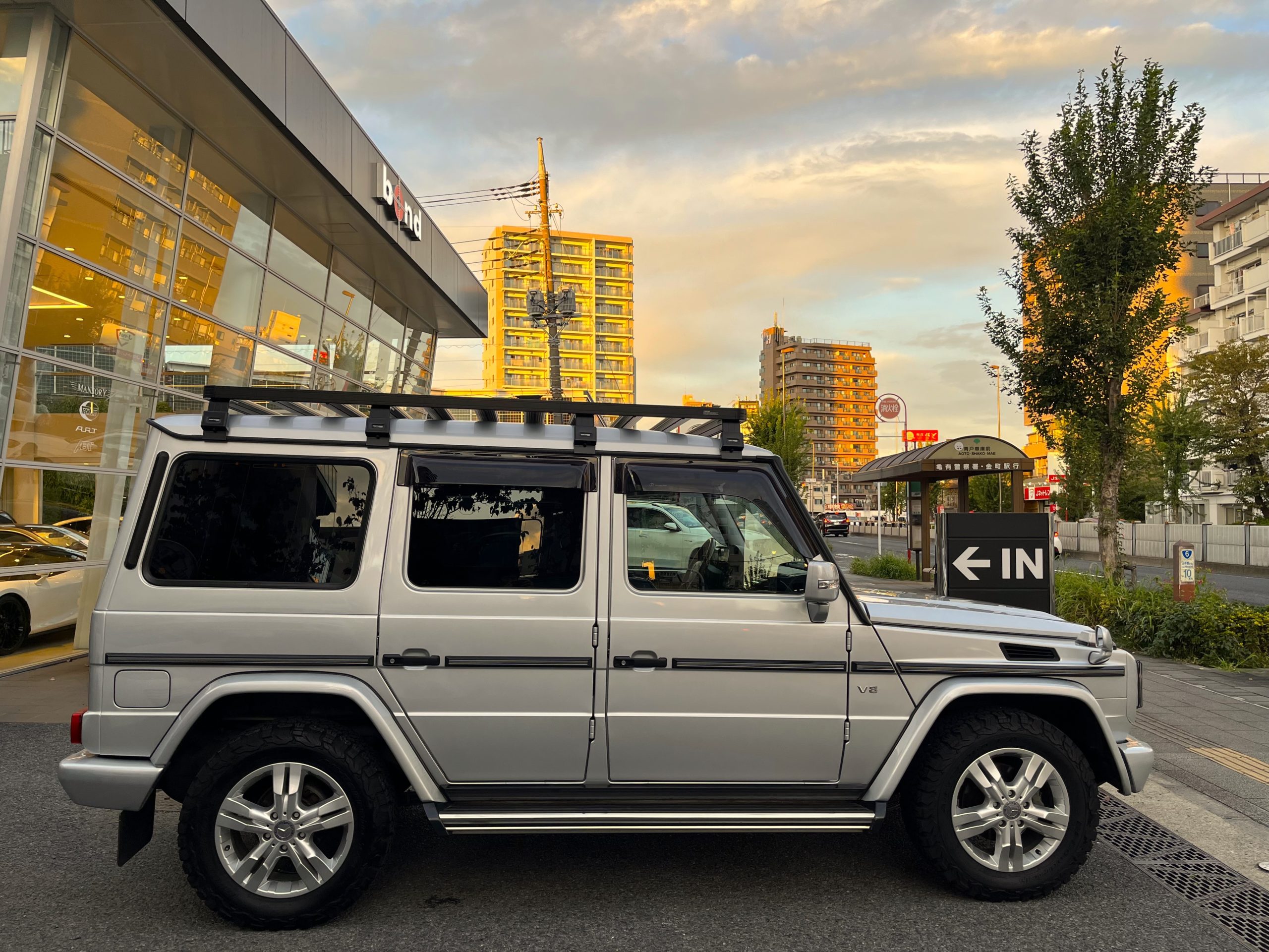 W463　ｹﾞﾚﾝﾃﾞ FRONTRUNNER　ﾙｰﾌﾗｯｸ　CURT　ﾋｯﾁﾒﾝﾊﾞｰ　背面タイヤレス　セルモーター修理　G550　ルーフアンテナ交換　BOND葛飾