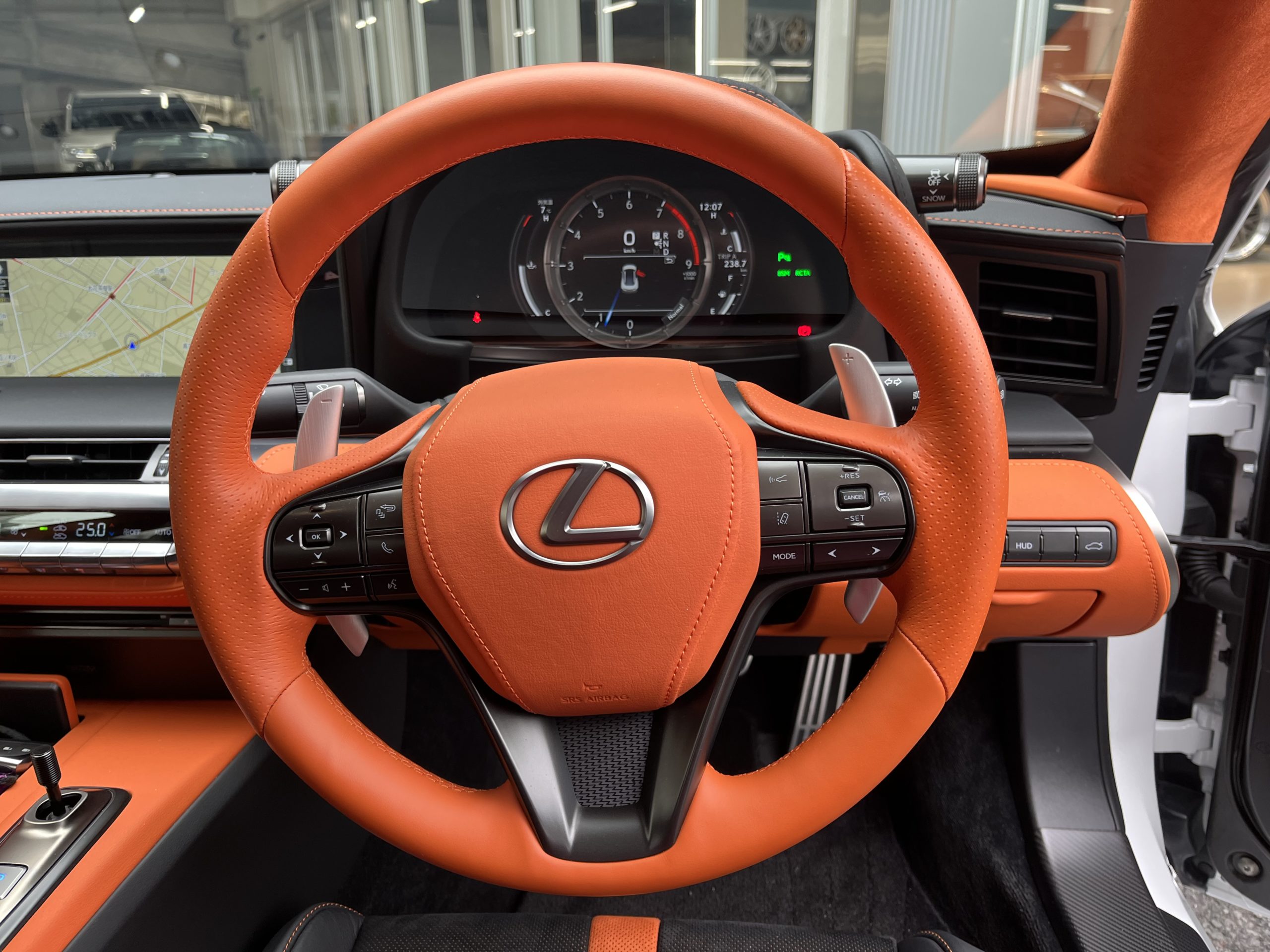 レクサスLCステアリングカーボン加工 LC500ステアリングカーボン加工 Bond葛飾