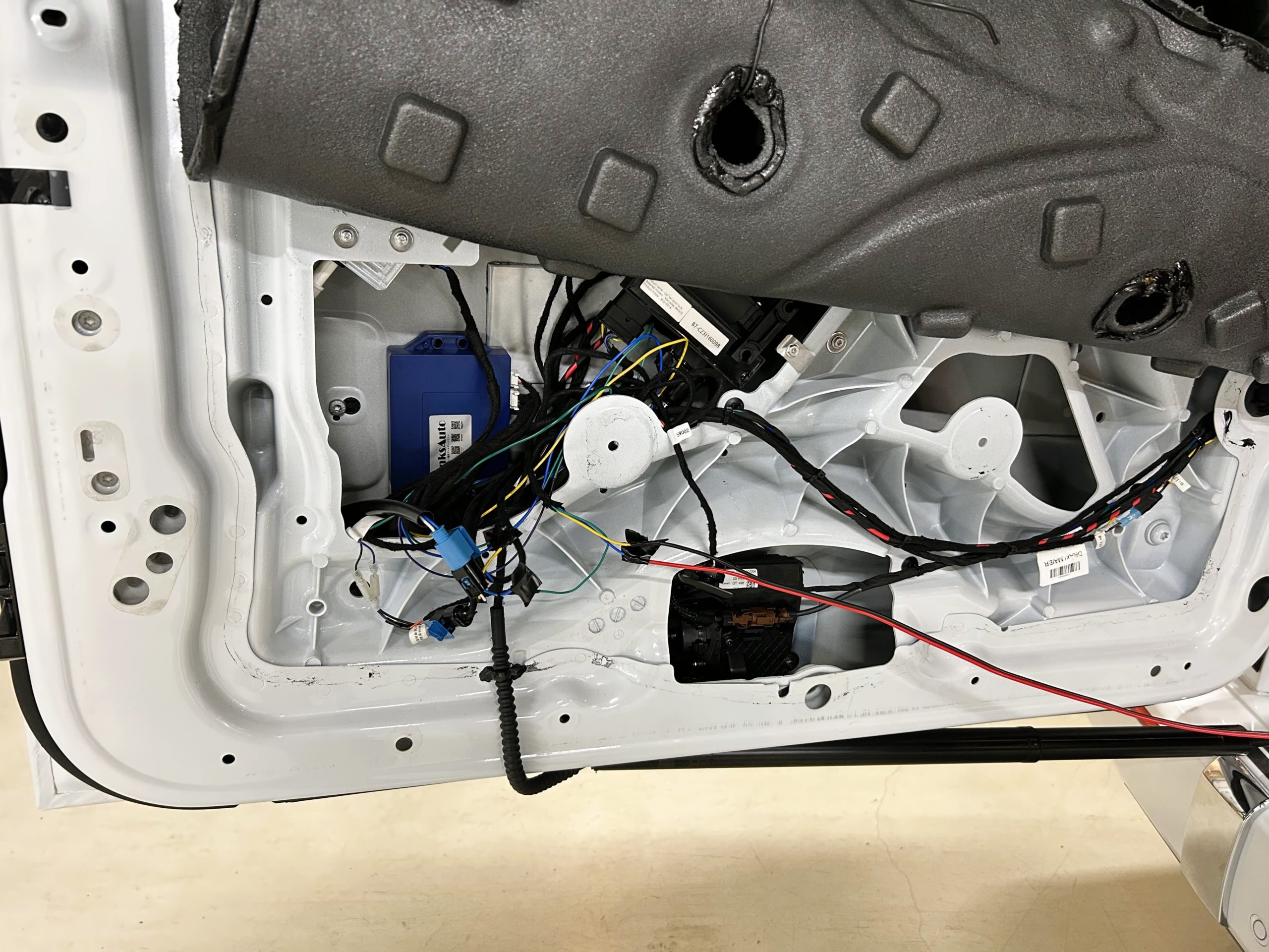 ベンツ W463A G400D パワーバックドア bond 葛飾