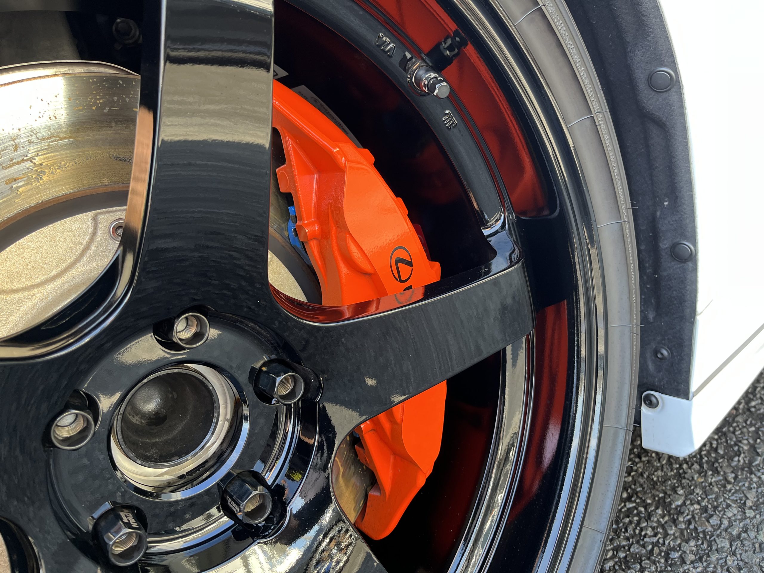 LC500低ダストブレーキパッド レクサス低ダストブレーキパッド Bond葛飾