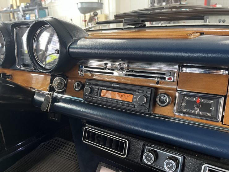 W111 280SE フィンテール オールドメルセデス デッキ交換 BOND葛飾
