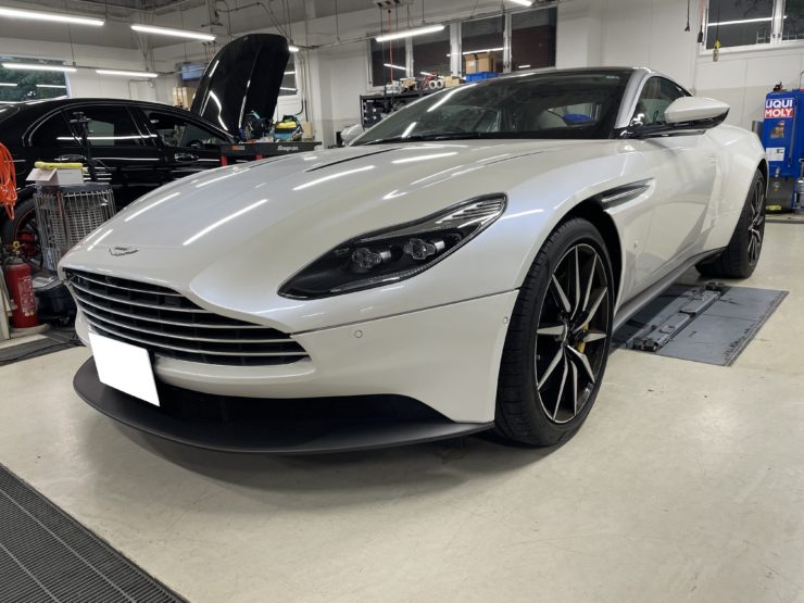 アストンマーティン　DB11　デジタルインナーミラー　ドライブレコーダー　BOND　ボンド　葛飾　東京都