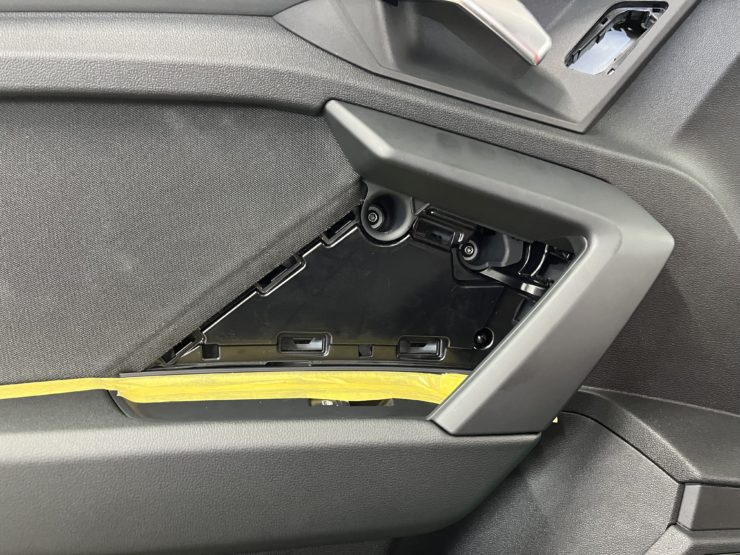AudiA3 デジタルインナーミラー 前後ドラレコ Laboon! フロントカメラ サイドカメラ ワーニングランプ ブラックアウト