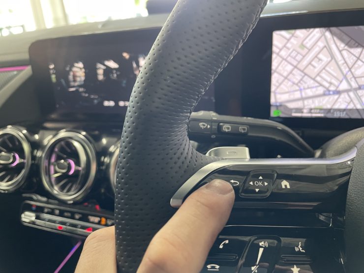 メルセデスベンツ　ベンツ　GLA　GLA200d　インターフェース　ＤＶＤプレーヤー　TVキャンセラー　BOND　ボンド　葛飾　東京都