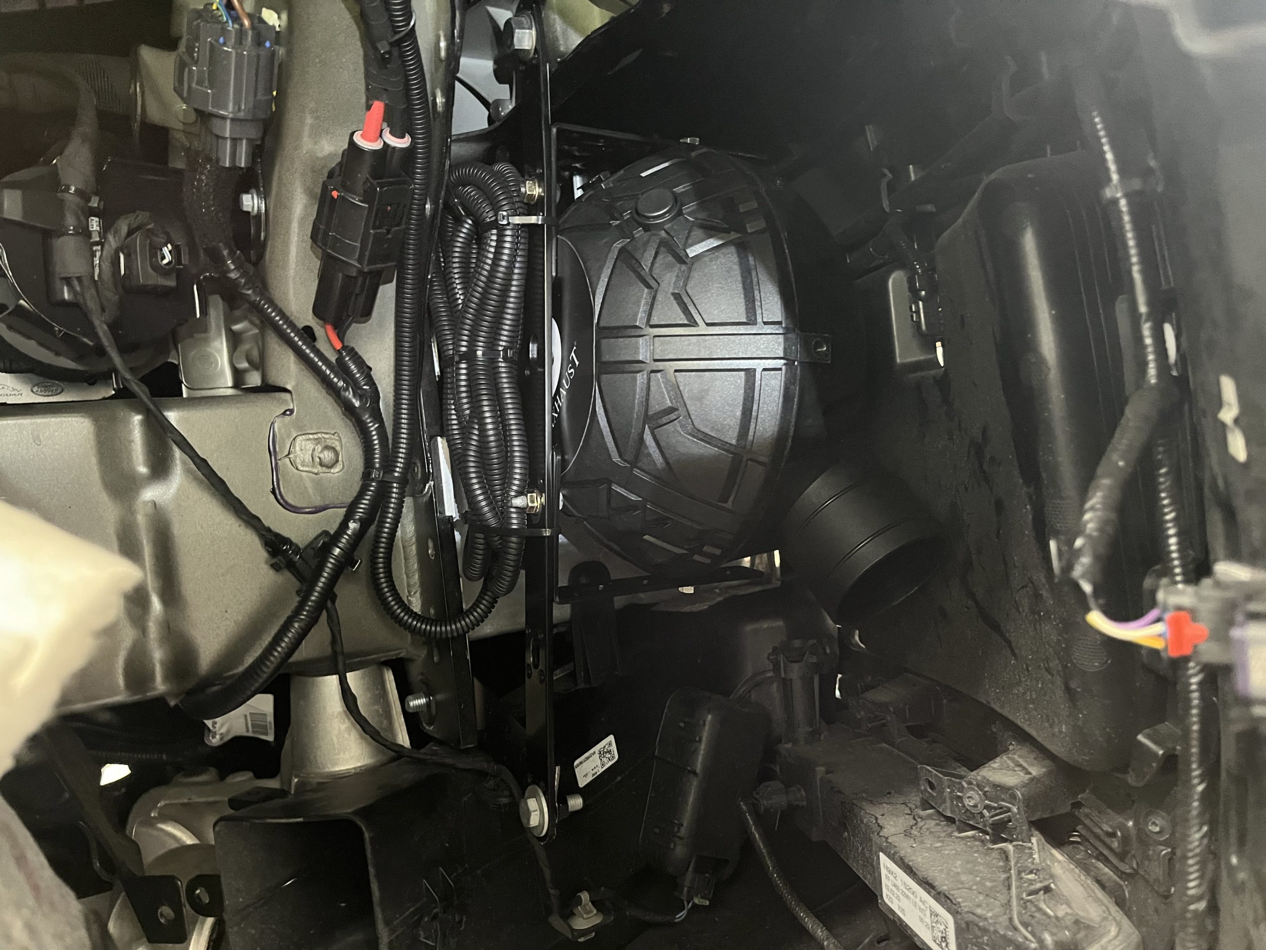 レンジローバー マグゾースト取付 マフラー交換
