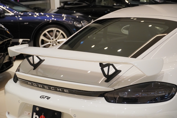 ボンド葛飾 ポルシェ 718ケイマン GT4