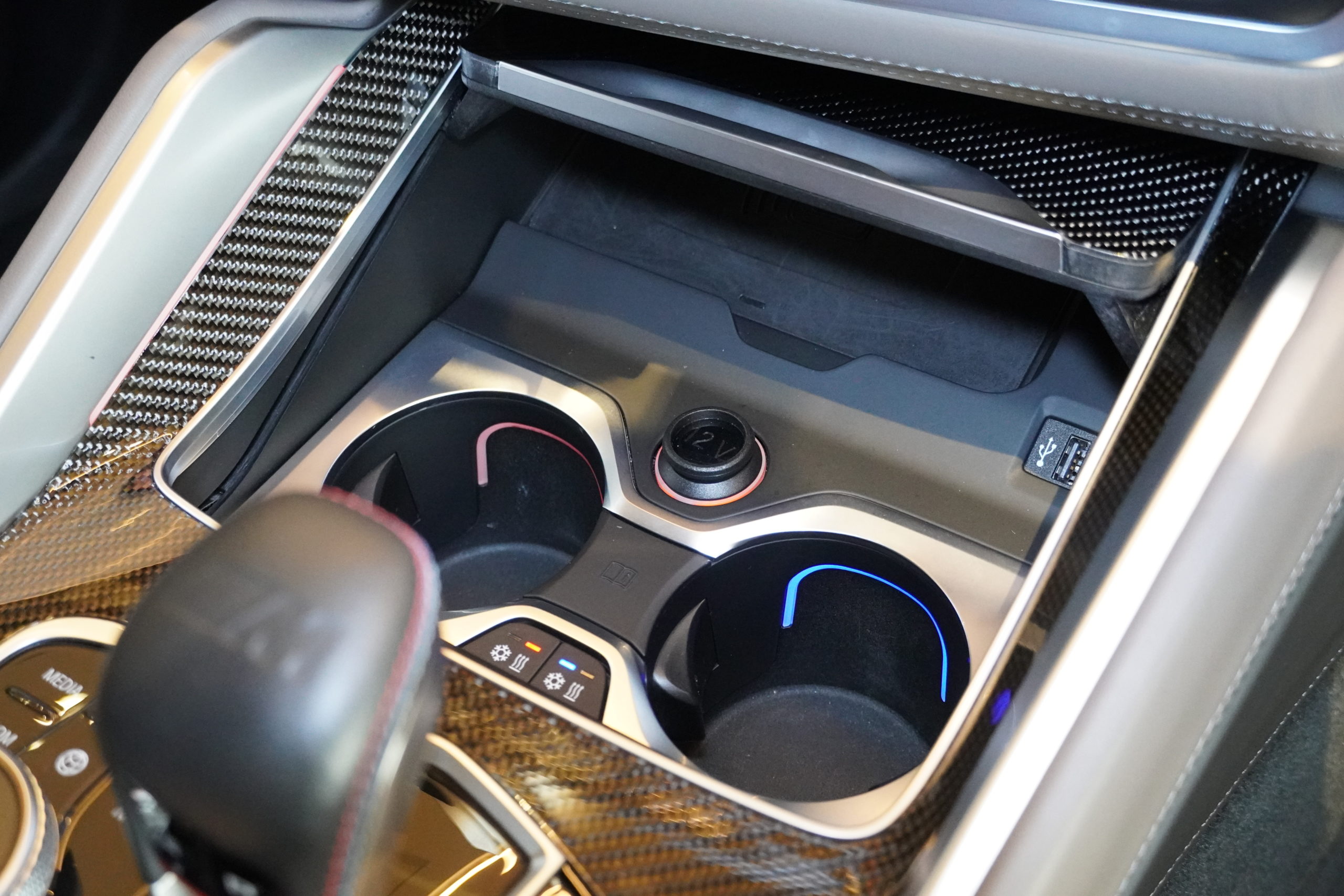 ボンド葛飾 BMW X6Mコンペティション