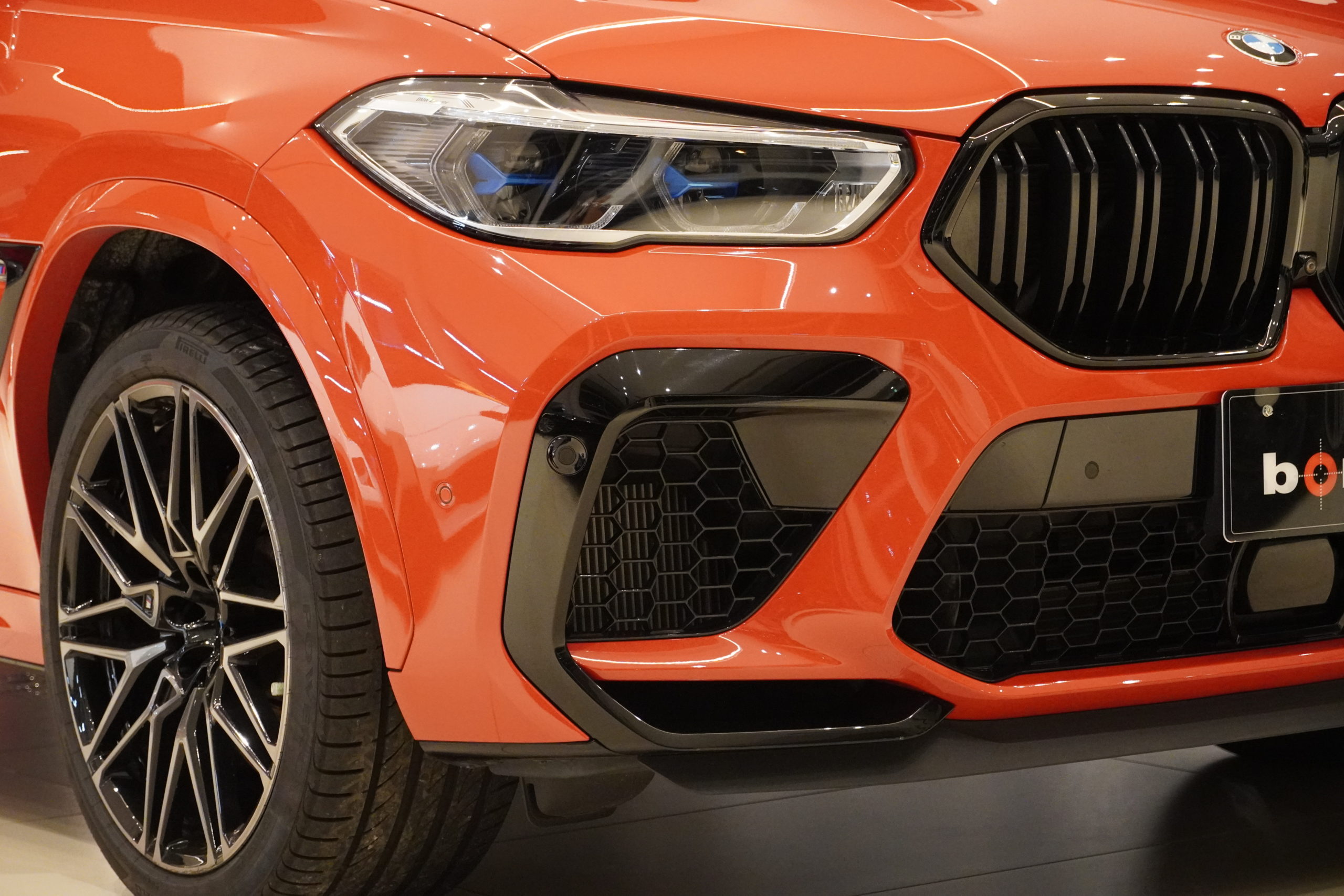 ボンド葛飾 BMW X6Mコンペティション