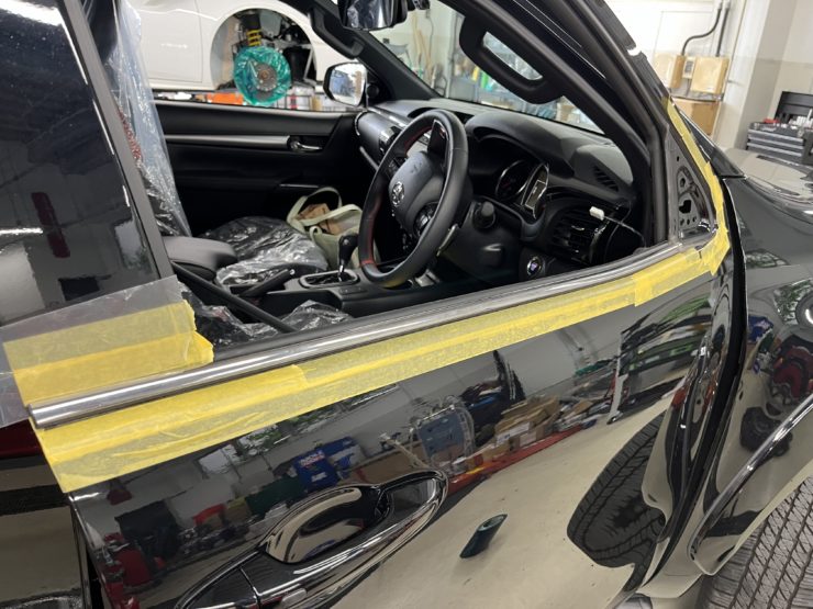 HILUXカスタム　ハイラックスカスタム　BR75-Gカスタム ブラックアウト TRDサイドステップ VOSSEN HFX1