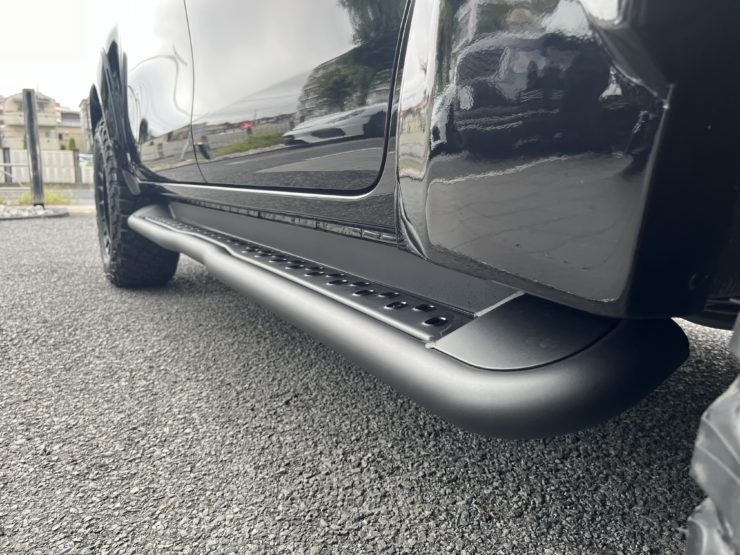 HILUXカスタム　ハイラックスカスタム　BR75-Gカスタム ブラックアウト TRDサイドステップ VOSSEN HFX1