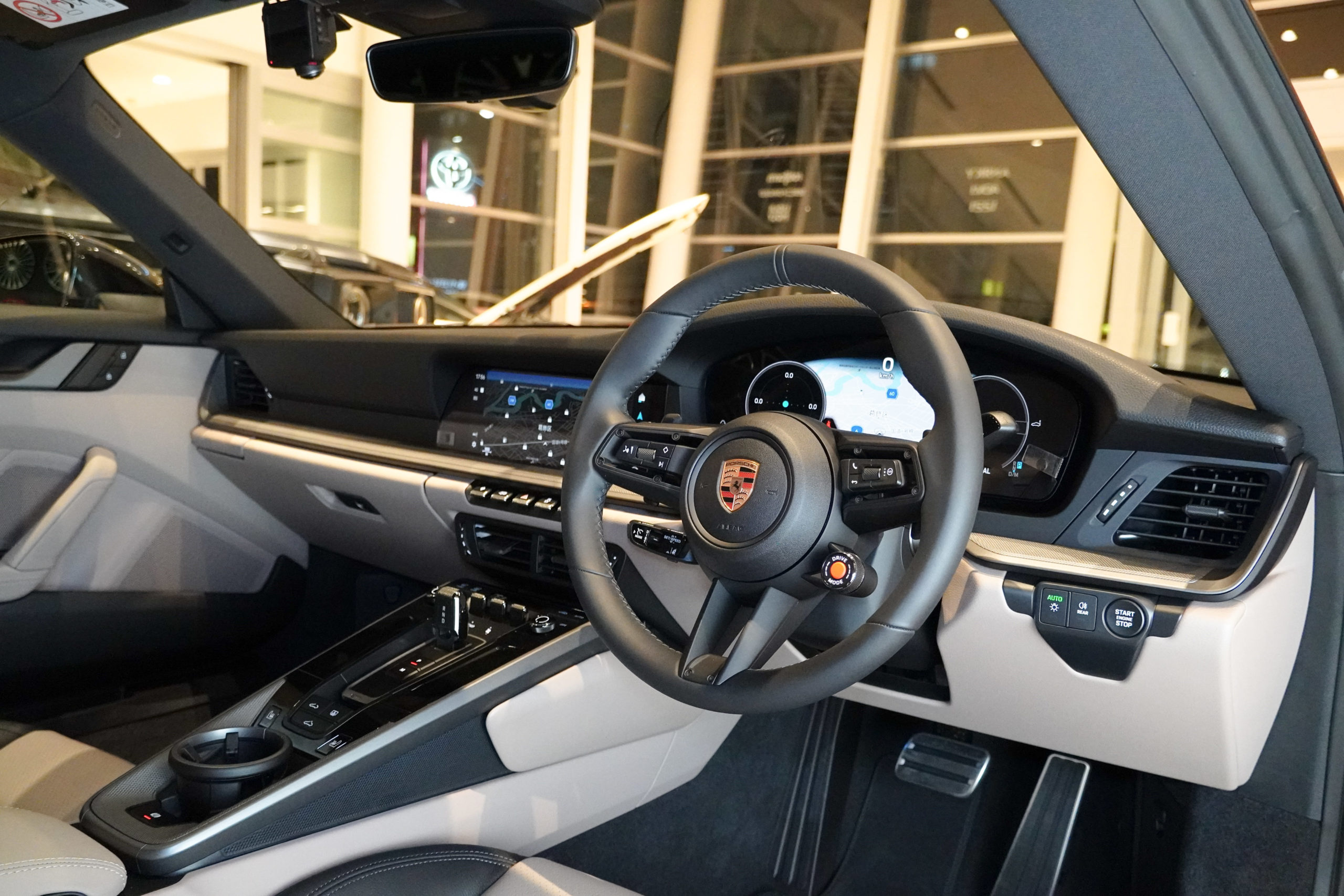 ボンド葛飾 ポルシェ911カレラ(992.2)