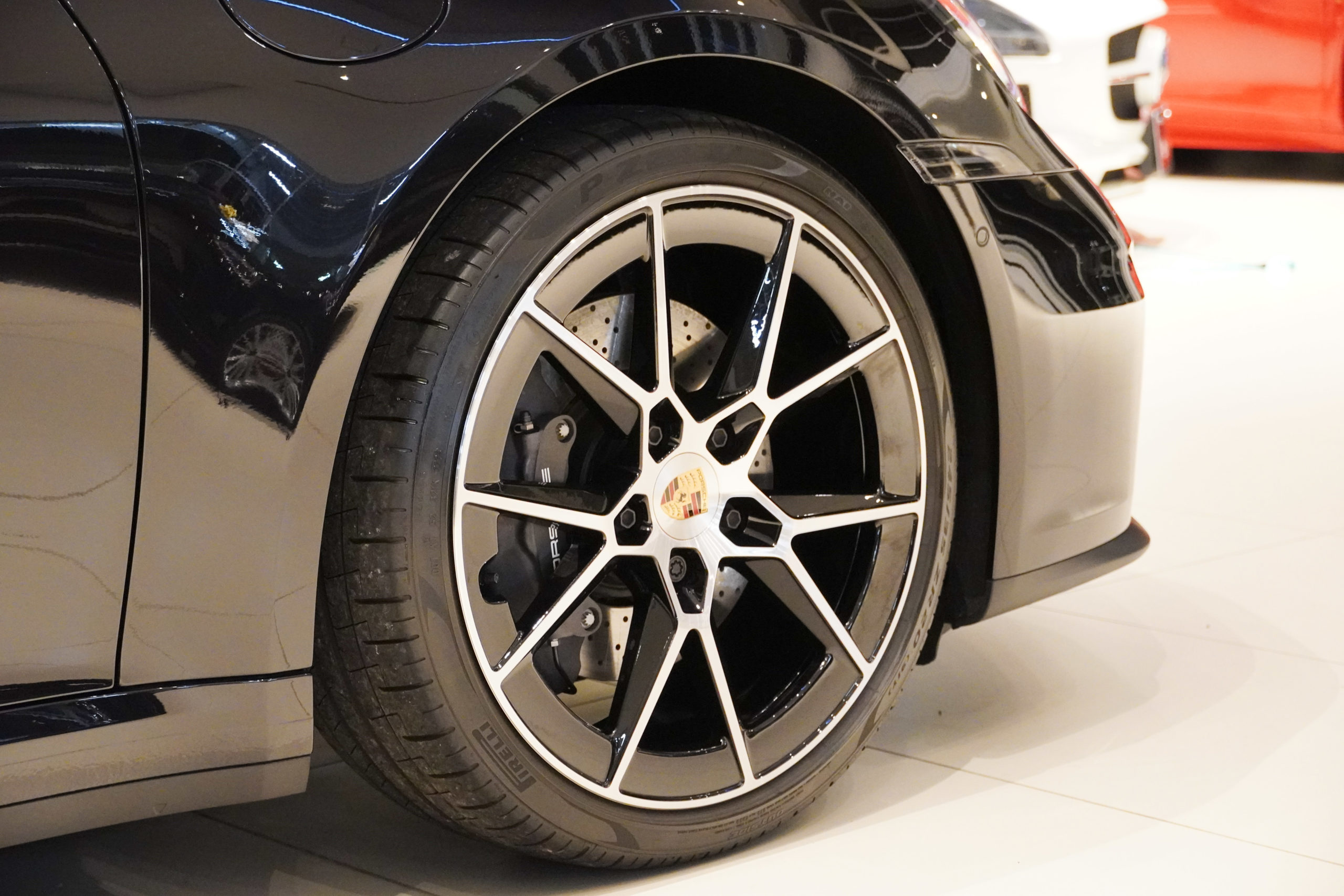 ボンド葛飾 ポルシェ911カレラ(992.2)