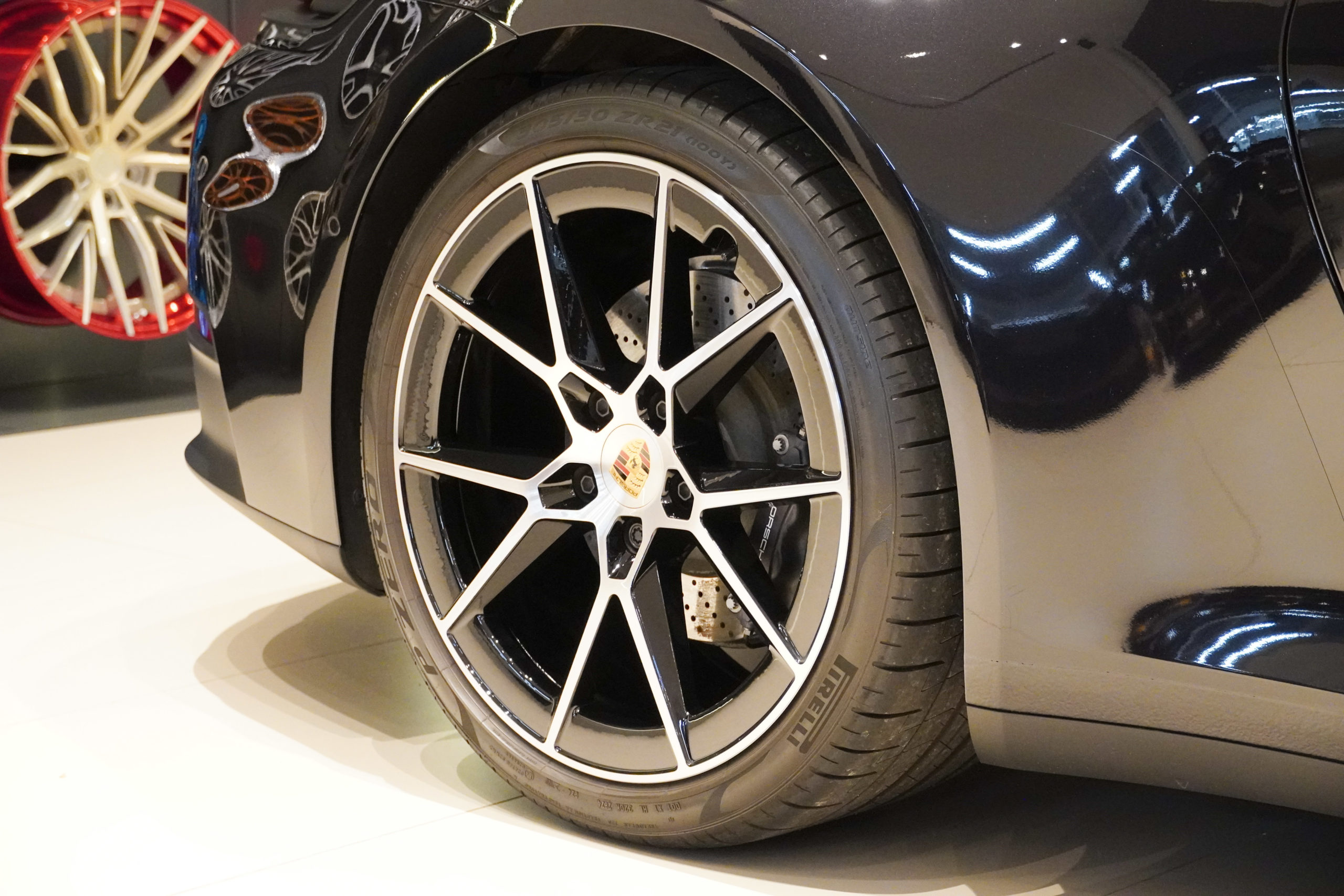 ボンド葛飾 ポルシェ911カレラ(992.2)
