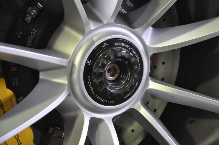 Porsche　センターロック　ホイール