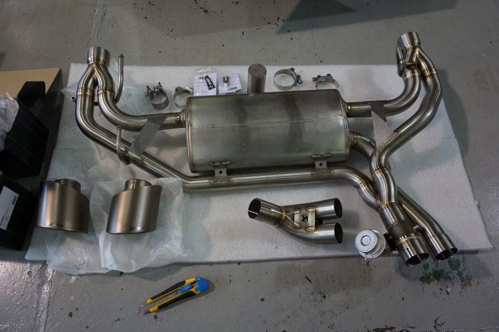 AKRAPOVIC