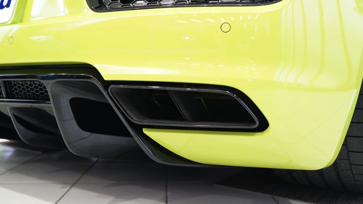アウディ R8 カプリスト スーパーカー マフラー フェラーリ アヴェンタドール