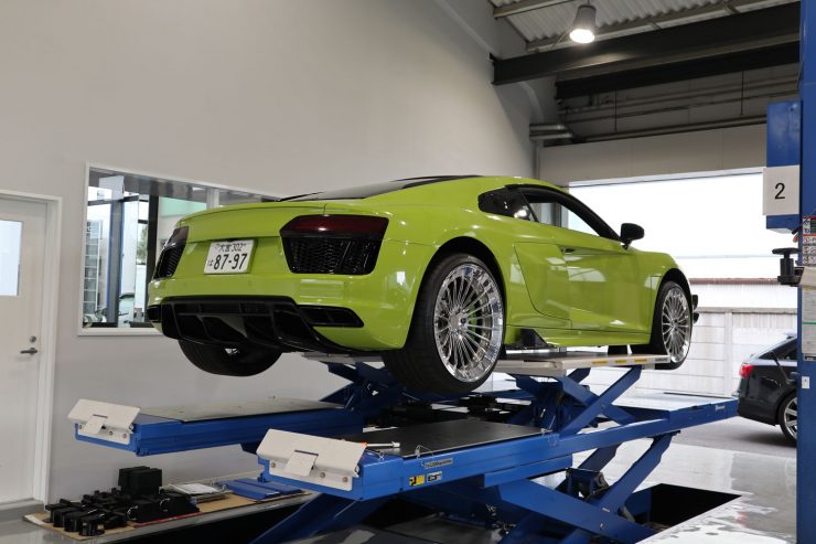 ボンド名古屋 アウディ R8 ロティフォーム KW ダウンサス 車高調 ラッピング フルラップ
